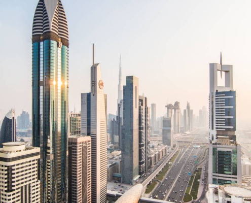 A visual guide showing different investment avenues in the UAE, including stocks, real estate, and mutual funds.